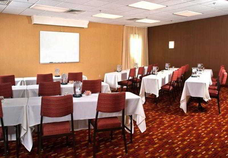 Courtyard By Marriott Фейетвилл Экстерьер фото
